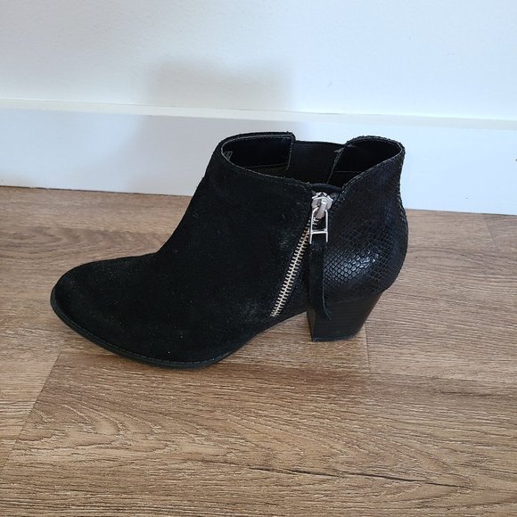 Vionic Suede and Leather Ankle Boots with Side Zipper in Black - Picture 4 of 6